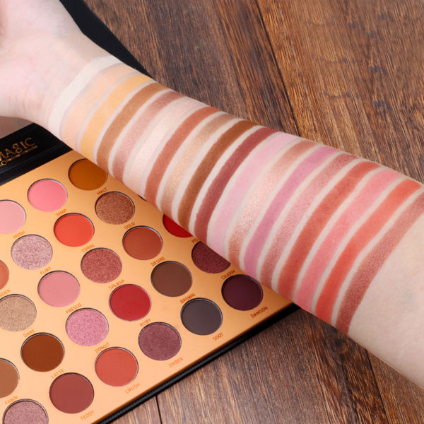 I%20magic%2035%20Color%20Professional%20Cosmetics%2035%20Color%20Eyeshadow%20Palette%20-%20Image%203