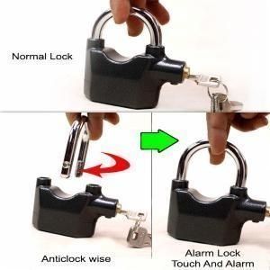 Universal%20Anti-Theft%20Padlock%20with%20110dB%20Siren%20Alarm%20-%20Best-Selling%20Waterproof%20Lock%20for%20Bike,%20Motorcycle,%20Door%20-%20Black%20-%20Image%204