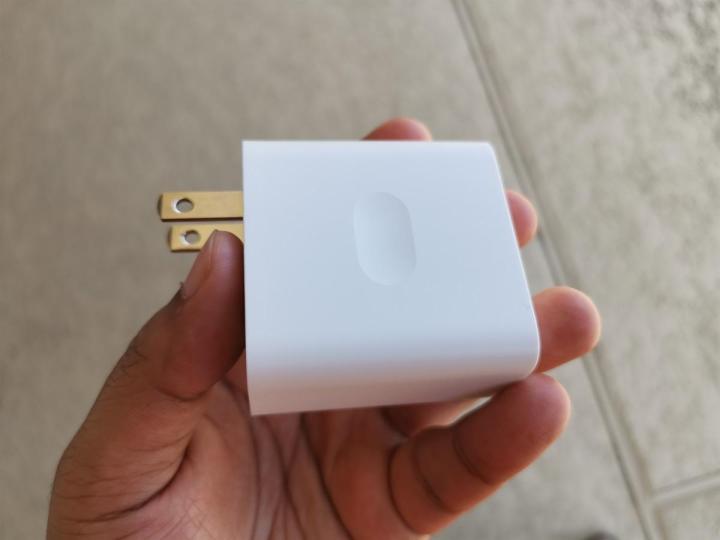 OnePlus%20%20Warp%20Charger,30W%20Quick%20Rapid%20Charge%20Power%20AC%20Wall%20Adapter%20%5B5V%206A%5D%20with%20OnePlus%208/7Pro/%206T/%206/%205T/%205/%203T/%203%20(White)%20-%20Image%203