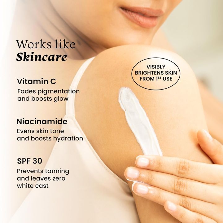 Foxtale%20Brightening%20Body%20Lotion%20SPF%2030%20With%20Niacinamide%20&%20Vitamin%20C,%20Tan%20Protection%20&%20Glowing%20Skin%20(200ml)%20-%20Image%204