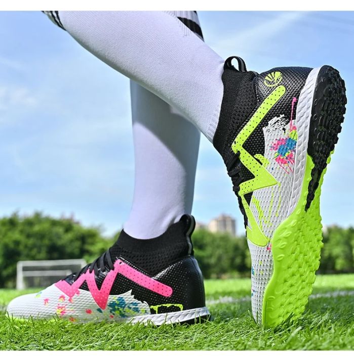 Futsal%20Shoes%20For%20Men%20With%20Grip%20Socks%20-%20Image%204