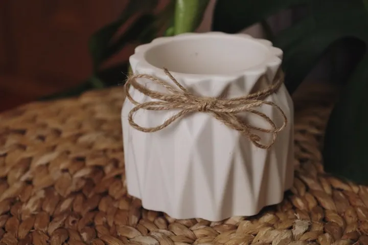 Home%20Decoration%20Items%20Aesthetic%20Flower%20Holder%20Decorative%20Vase%20For%20Home%20Decor%20Accent%20-%20Small%20Flower%20Vase%20%7C%20-%20Image%204