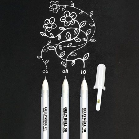 Sakura%20Gelly%20Roll%20White%20Pen-%20Pack%20Of%2012%20-%20Image%205