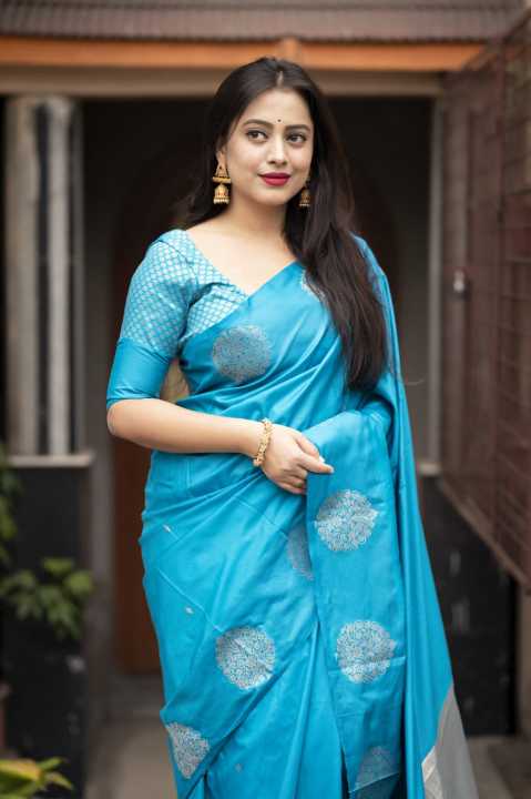 New%20Trending%20Pattern%20in%20Soft%20Silk%20Woven%20Saree%20By%20Sapnaaz%20Fashion%20-%20Light%20Blue%20-%20Image%202