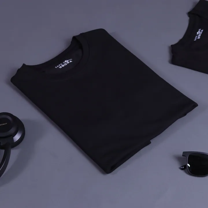 Black%20Basic%20T-shirt%20-%20Chinese%20Terry%20-%20Image%205