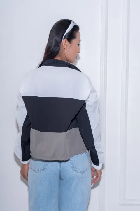 BASEMARK%20WINDCHEATER%20FOR%20WOMEN%20-%20Image%204