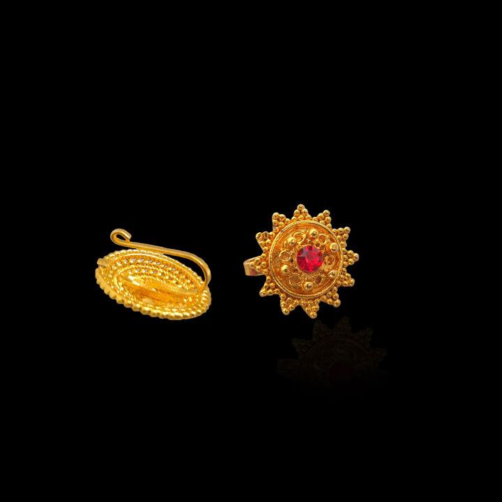 Gold%20Plated%20Nose%20Pin%20Limbu%20Fuli%20Hook%20Clip%20Mounting%20Type%20for%20Women%20-%20Image%202