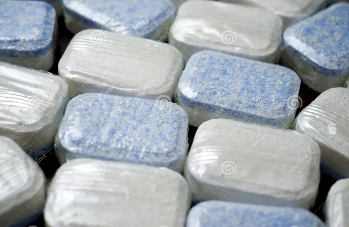 12Pcs%20Washing%20Machine%20Cleaner%20Stain%20Dirt%20Washing%20Cleaning%20Washer%20Clean%20Detergent%20Effervescent%20Tablet%20Wash%20Machine%20Cleaner%20-%20Image%204