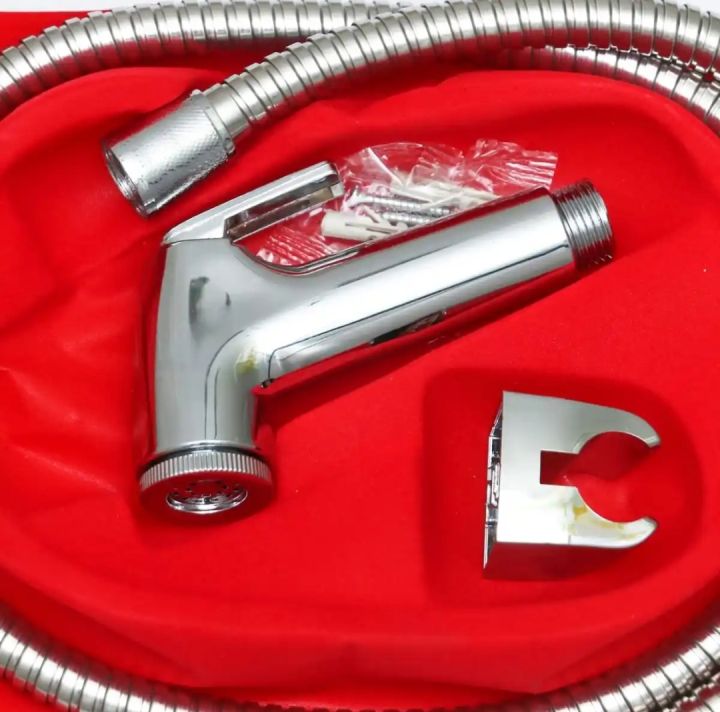 Comod%20Spray%20With%20Pipe%20Set%20-%20Image%202