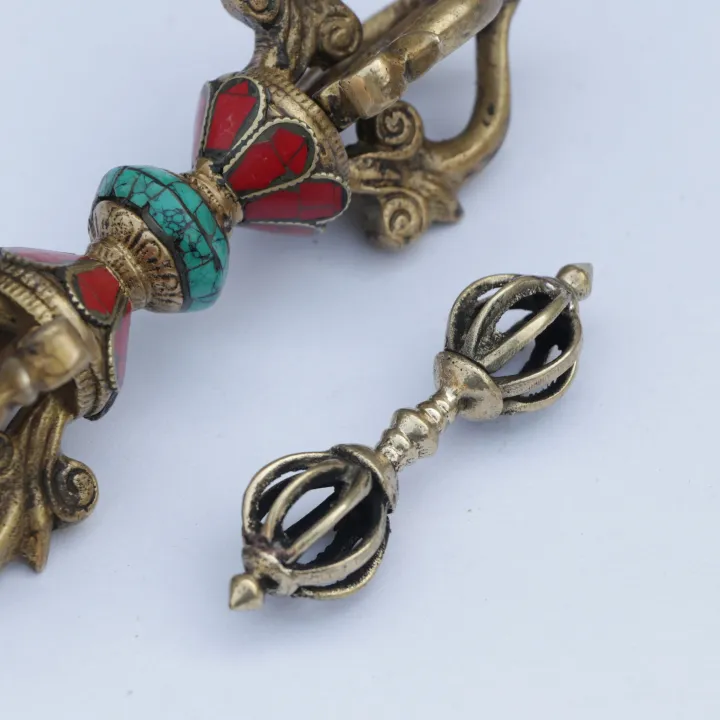Tibetan%20Brass%20Vajra%20/Dorje-Lotus%20Handicrafts%20-%20Image%202