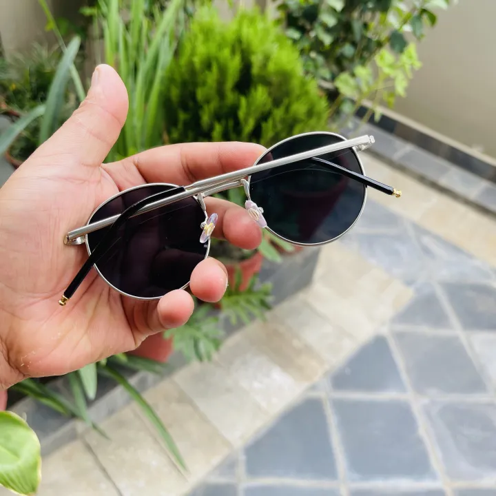 Elegant%20Silver%20Frame%20Round%20Sunglasses%20with%20Black%20Lens%20for%20Men%20-%20New%20Fashion%20Eyewear%20-%20Image%203