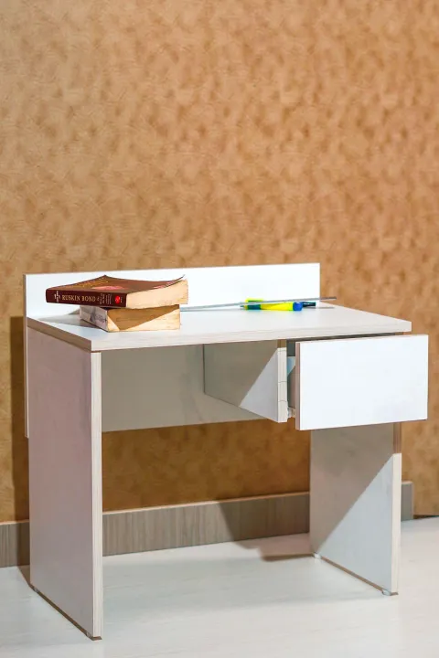 Compact%20Modern%20Study%20Desk%20/%20Wooden%20Study%20Table%20-%20Image%202