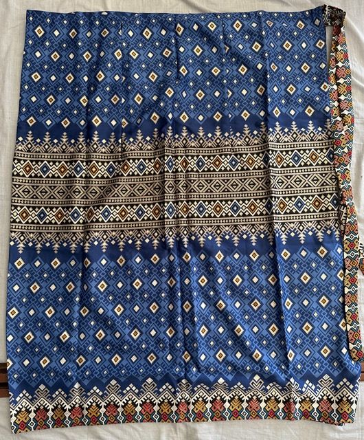 Wrapper/Laced%20Batik%20Lungi%20For%20Women%20-%20Fashion%20%7C%20Multicolor%20%7C%20Free%20Size%20%7C%20Lungi%20For%20Women%20%7C%20Women'S%20Wear%20%7C%20-%20Image%203