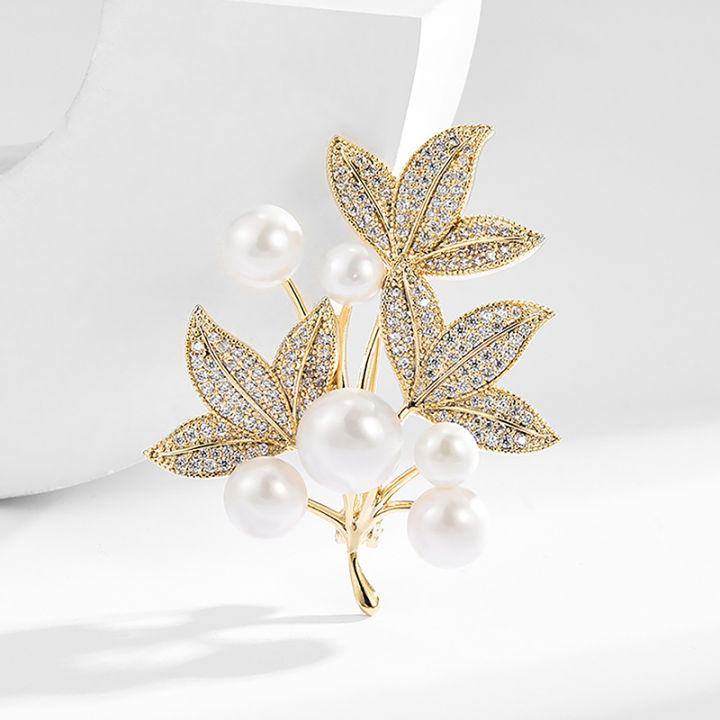 Fashion%20Pearl%20Leaf%20Brooch%20For%20Women%20Plant%20Brooches%20Clothing%20Coat%20Jewelry%20Party%20Accessries%20Gifts%20-%20Image%204