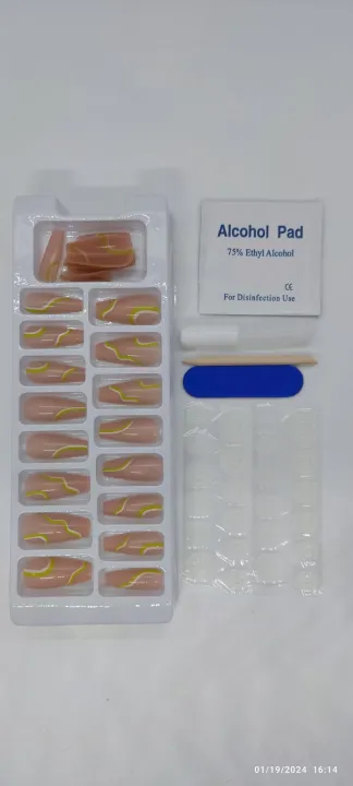 24%20Pieces%20Press%20On%20Nails%20(Fake%20Nail%20With%20Mini%20Manicure%20Set%20-%20Artificial%20Nail%20For%20Daily%20Wear)%20By%20Savyata%20Stores%20-%20Image%203