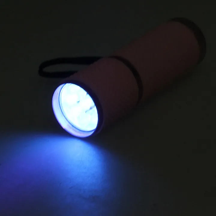 ARELENE%203X%20Outdoor%20Mini%20Pink%20Rubber%20Coated%209-LED%20Flashlight%20Torch%20-%20Image%203