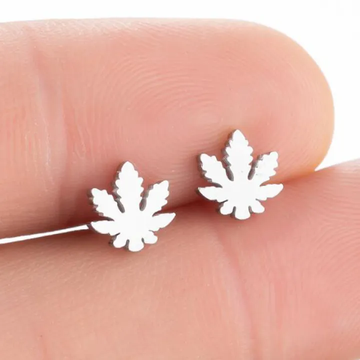 %E3%80%90New%20Arrivals%E3%80%91Ins%20Earrings%20Japanese-Korean-style%20Stainless%20Steel%20Earrings%20Female%20Student%20Personality%20Five-pointed%20Maple%20Leaf%20Earrings%20Elegant%20Ear%20Jewelry%20-%20Image%202