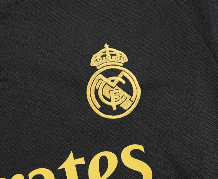 Real%20Madrid%20Away%20Kit%20(2020-25)-Long%20Sleeve%20Set%20Jerseys%20-%20Image%209