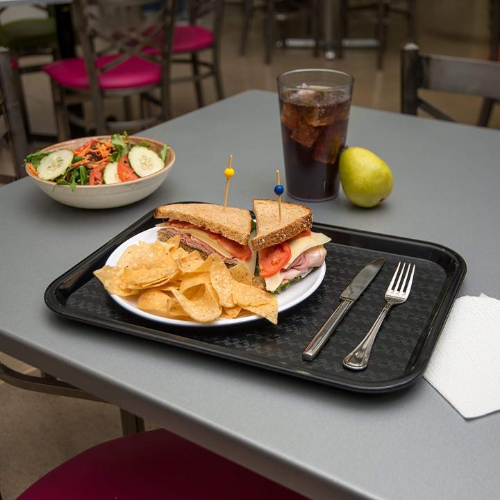 Set%20of%202%20Big%20Size%20Melamine%20Serving%20Trays%20/%20Tray%20Platter%20Rectangular%20Shape%2011x14%20Inches%20Set%20of%202%20(Black%20&%20White)%20-%20Image%204