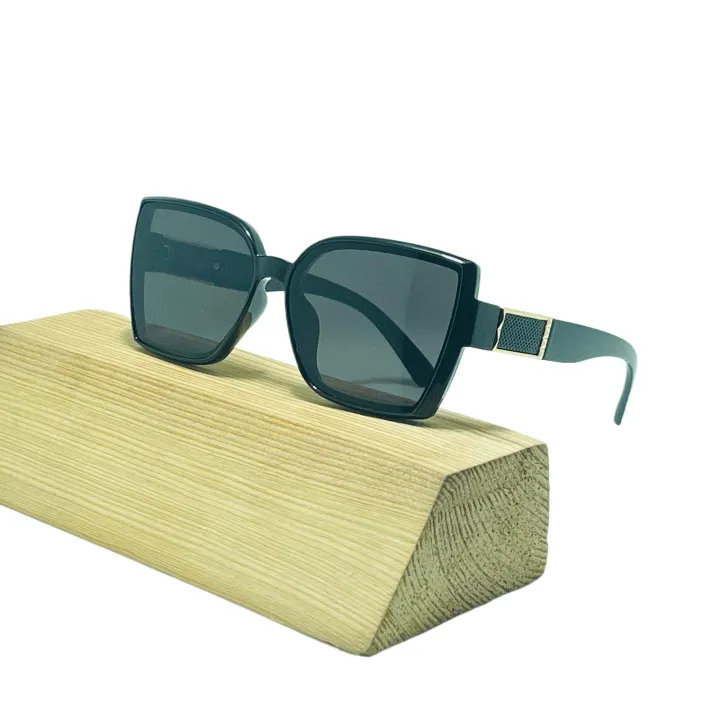 New%20Retro%20Rectangular%20Premium%20Polycarbonate%20Frame%20Sunglasses%20For%20Women%20-%20Black%20%7C%20Fashion%20Rectangular%20Frame%20Sunglasses%20For%20Women%20-%20Image%204