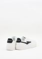 Erke White Skateboard Shoes For Men 11123201052-003. 