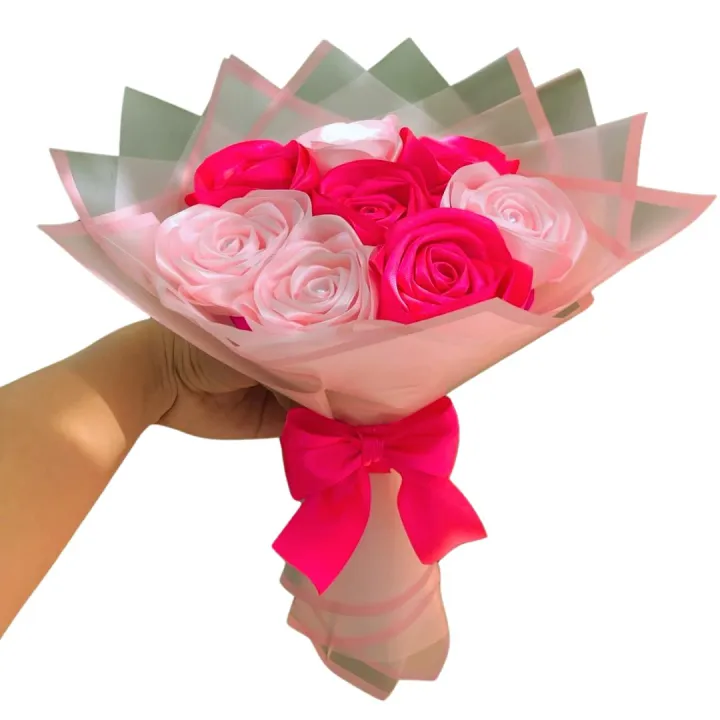 Eternal%20Rose%20Bouquet%20(Red%20and%20Pink)%20-%20Image%203