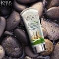 L0tus Herbals WhiteGlow Oatmeal And Yogurt Scrub -100g. 