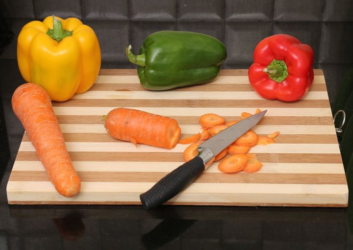 Bamboo%20Wooden%20Cutting%20Board%20Roll%20Chopping%20Dicing%20Kitchen%20Worktop%20Fruit%20Vegetable%20-%20Image%207