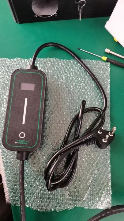 3.5%20kW%20AC%20Portable%20EV%20Charger%20-%20Image%204