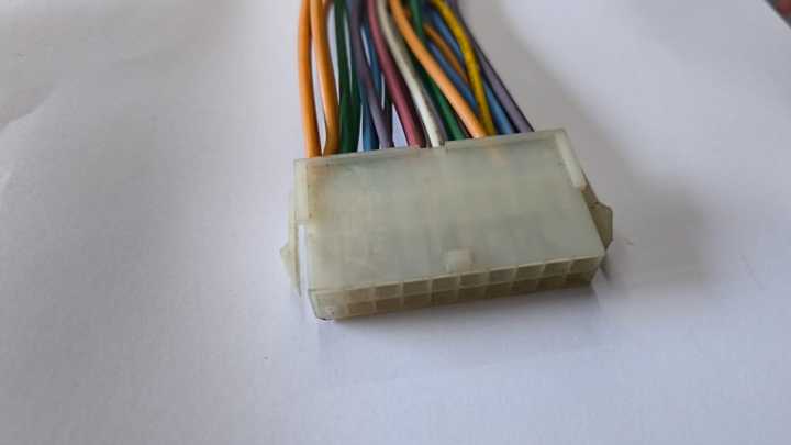 ATX%2020%20pin%20to%2024%20pin%20power%20supply%20female%20to%20male%20adapter%20-%20Image%204