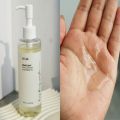 ANUA Heartleaf Pore Control Cleansing Oil. 
