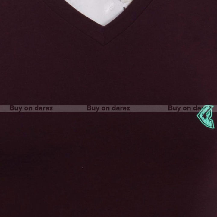 Wine%20Red%20Solid%20V-Neck%20T-Shirt%20For%20Men%20-%20Image%203