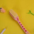 1 Piece Shoe Cleaning Brush (Colors May Vary). 