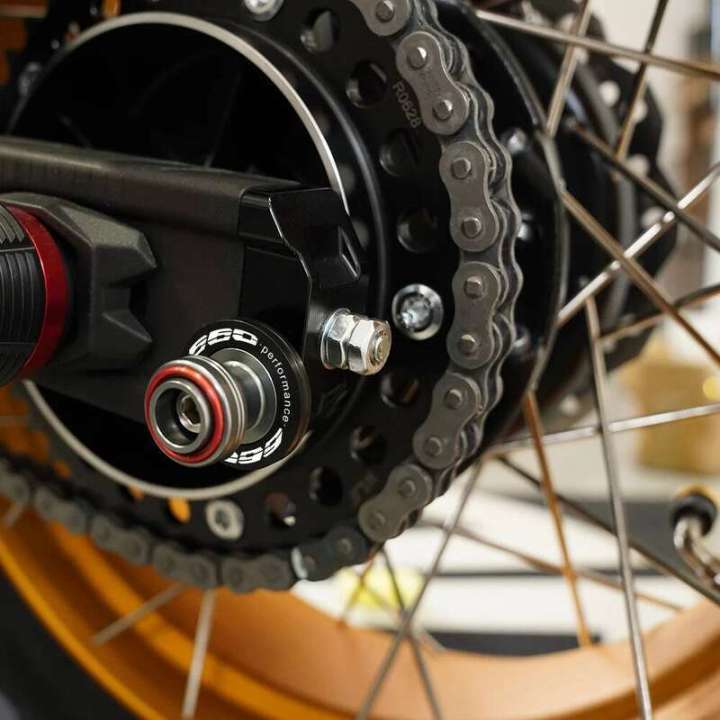 M8%20Swingarm%20For%20Triumph%20Trident%20Tiger%20Sport%20Daytona%20660%202024%20Accessorie%20Slider%20Stand%20Swing%20Arm%20Spools%20vae%20caps%20-%20Image%202