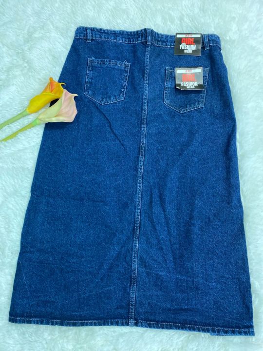 "Women's%20High-Waisted%20Midi%20Denim%20Skirt%20with%20Front%20Slit"%20SK%20-%20Image%202