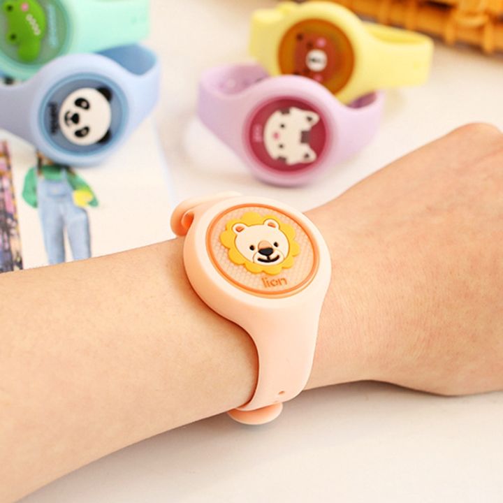 Kids%20Mosquito%20Repellent%20Watch%20With%20Led%20Lights,%20Lightweight%20Natural%20Mosquito%20Repellent%20Bracelet%20(%20Color%20May%20vary%20)%20-%20Image%204