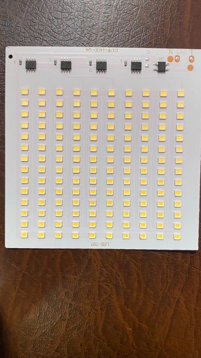 HT-300%20Watt%20Pole%20Light%20-%20Image%203