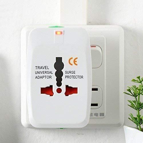 The%20Universal%20Travel%20Plug%20Adapter%20Converter%20With%20Built%20In%20Dual%20USB%20Charger%20Ports%20-%20Image%204