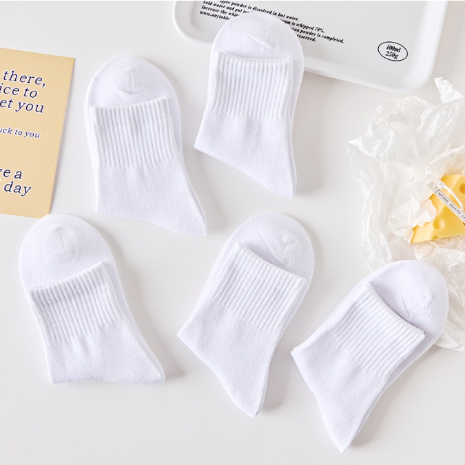 Mid%20Tube%20Sports%20Socks%20For%20Men%20And%20Women%20-%205%20Pairs%20-%20Image%202