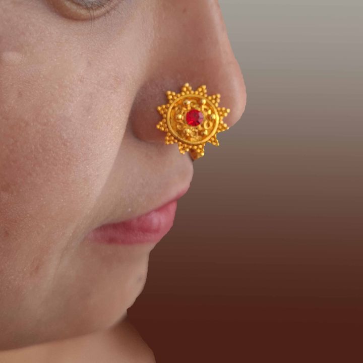 Gold%20Plated%20Nose%20Pin%20Limbu%20Fuli%20Hook%20Clip%20Mounting%20Type%20for%20Women%20-%20Image%204