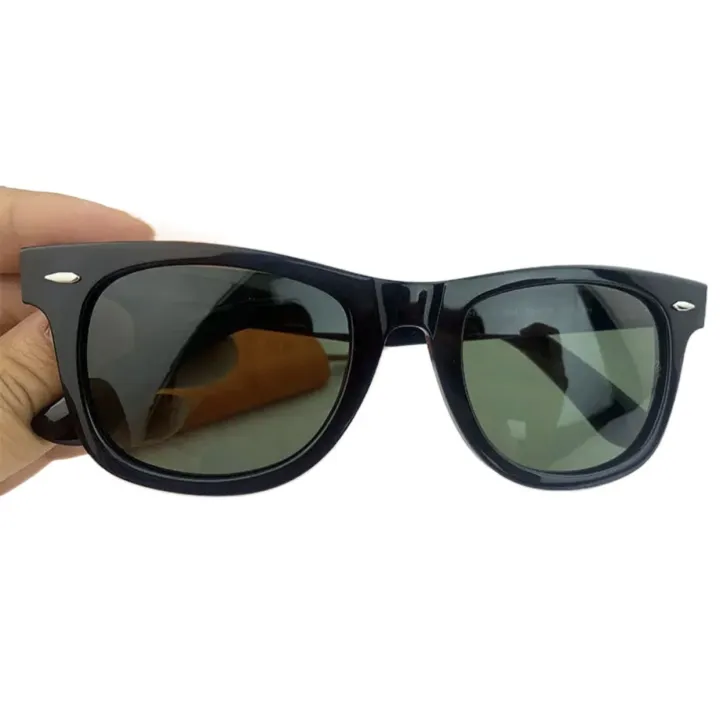 Matte%20Black%20Frame%20Green%20B2%20Diamond%20Hard%20Wayfarer%20Sunglasses%20For%20Men%20-%20Image%208
