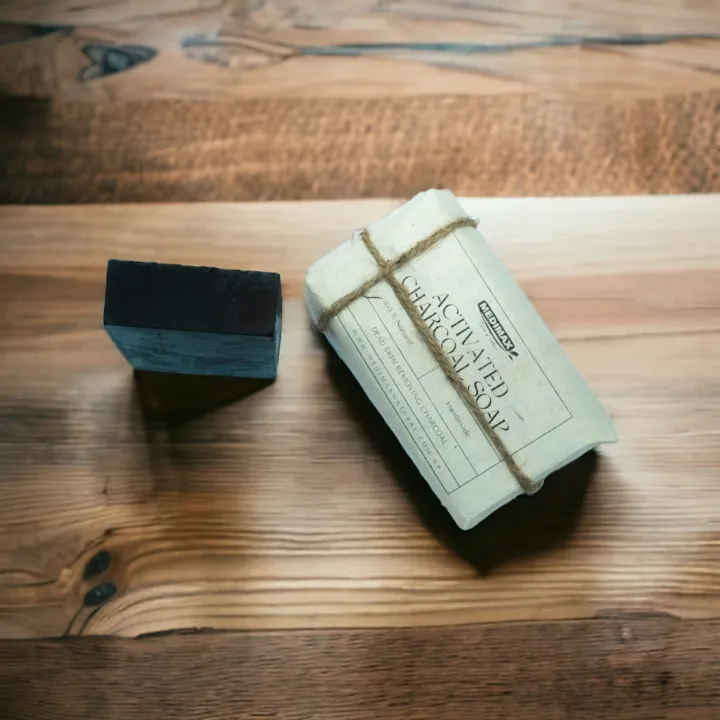 Medimax%20Natural%20Activated%20Charcoal%20Soap%20100gm%20-%20Image%204