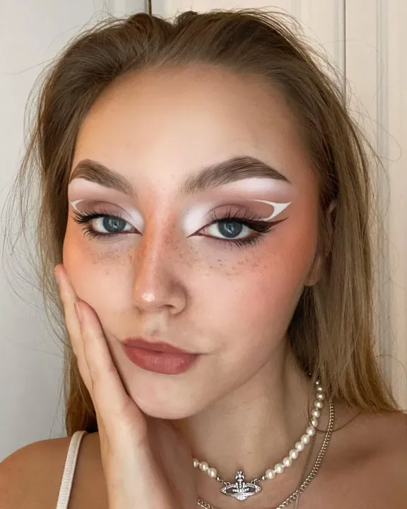 LA%20Girl%20Line%20Art%20White%20Eyeliner%20Pen%201Count%20-%20Matte,%20Waterproof%20And%20Smudge%20Proof%20-%20Image%206