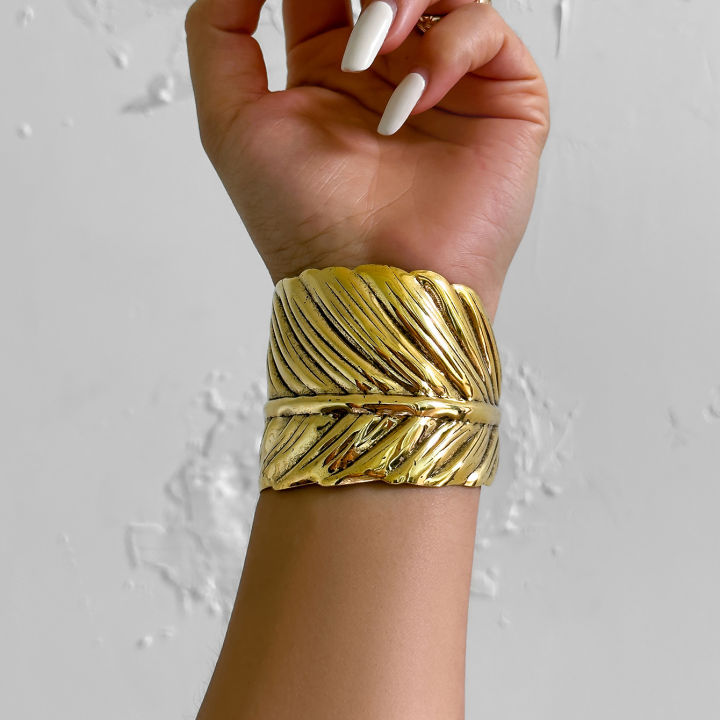 Aeropunk men's junk rock 'n' roll jewelrysteamervintage engravingfeather cuff cuff bracelet women's metal thick wide sleeves unique punk heavy fur arm bracelet