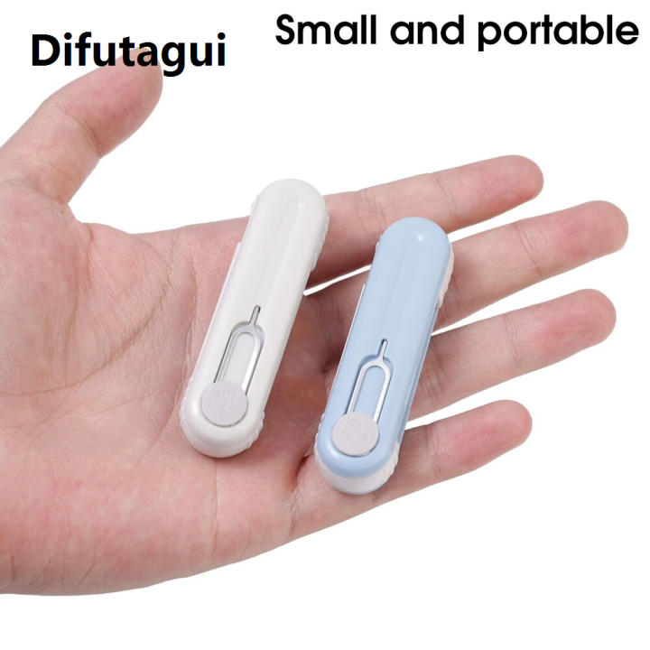 Difutagui%20multi%20cleaning%20pen%204%20in%201%20Multifunctional%20Cleaning%20Pen%20Brush%20Kit%20for%20Airpods%203%202%201%20Pro%20Wireless%20Earbuds%20Cleaner%20Tool%20SIM%20Card%20Holder/Removal%20NeedleTool%20Sets%20-%20Image%205