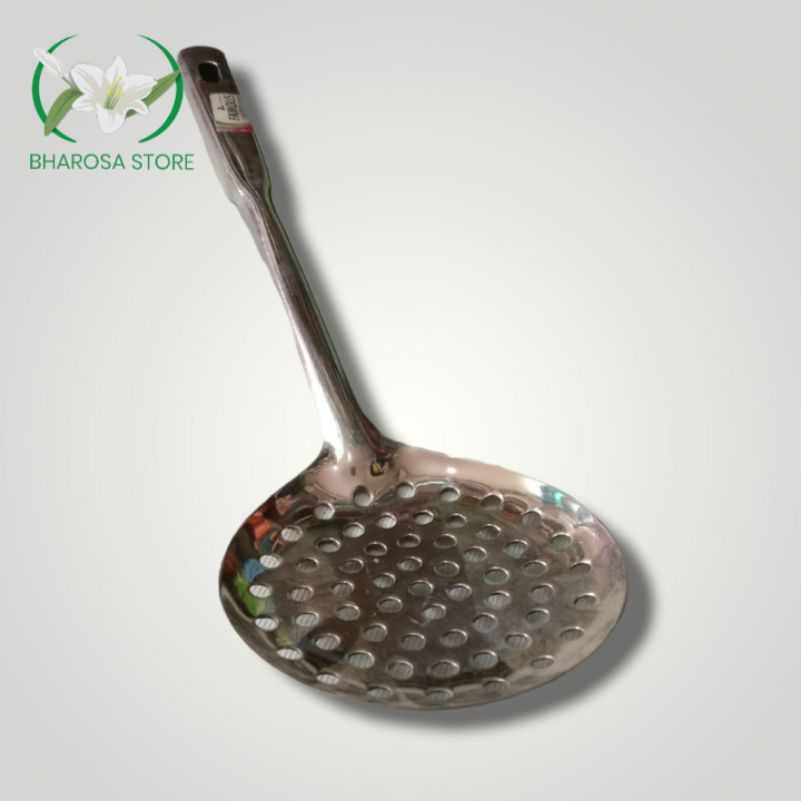 Stainless%20Steel%20Skimmer%20With%20Ergonomic%20Grip-An%20Essential%20Kitchen%20Tool%20Premium%20-%20Image%204