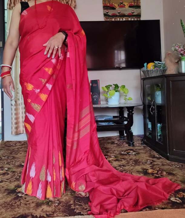 Red%20Dhaka%20Printed%20Saree%20With%20Unstiched%20Blouse%20For%20Women%20-%20Image%203