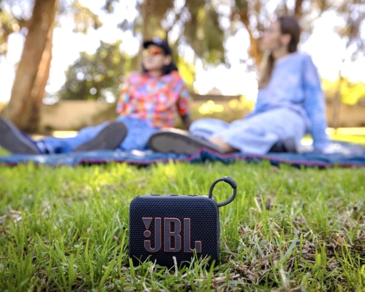 ElectraByte%20GO4%20Grab%20and%20Go%20Wireless%20Speaker%20%7C%20Portable%20Speaker%20Enceinte%20Portable%20Speaker%20%7C%207%20Hour%20Playtime%20%7C%20Wireless%20V5.3%20Powerful%20Bass%20Speaker%20-%20Image%204