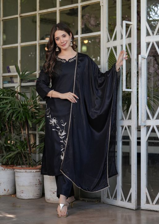 Women%E2%80%99s%20Viscose%20Rayon%20Embroidery%20Straight%20Kurta%20with%20Pant%20and%20Dupatta%20Set%20By%20Sapnaaz%20Fashion%20-%20Image%208