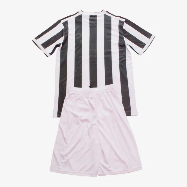 Black/White%20Juventus%20Team%20Home%20Jersey%20For%20Men%20-%20Image%204